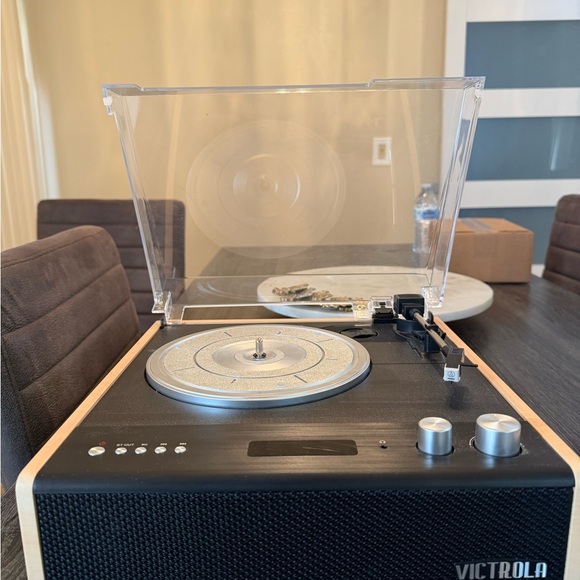 Black record player - Picture 3 of 5